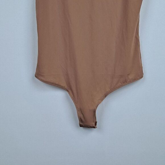 Skims ladies Jelly bodysuit NWT - Picture 3 of 9